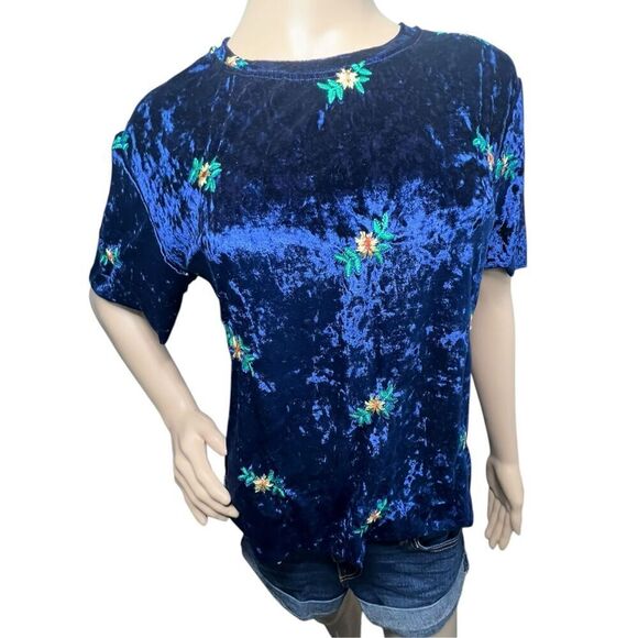 SHEIN Tops - SHEIN Blue Velvet Style Soft Floral Pattern Short Sleeve T-Shirt